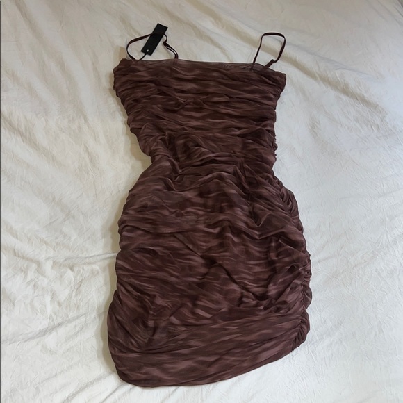 Babaton Dresses & Skirts - Babaton Aritzia Alias Mini Elegant Brown Ruched Dress